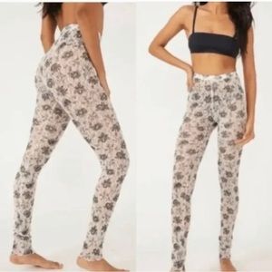 NWT Free People Layered In Lace Legging